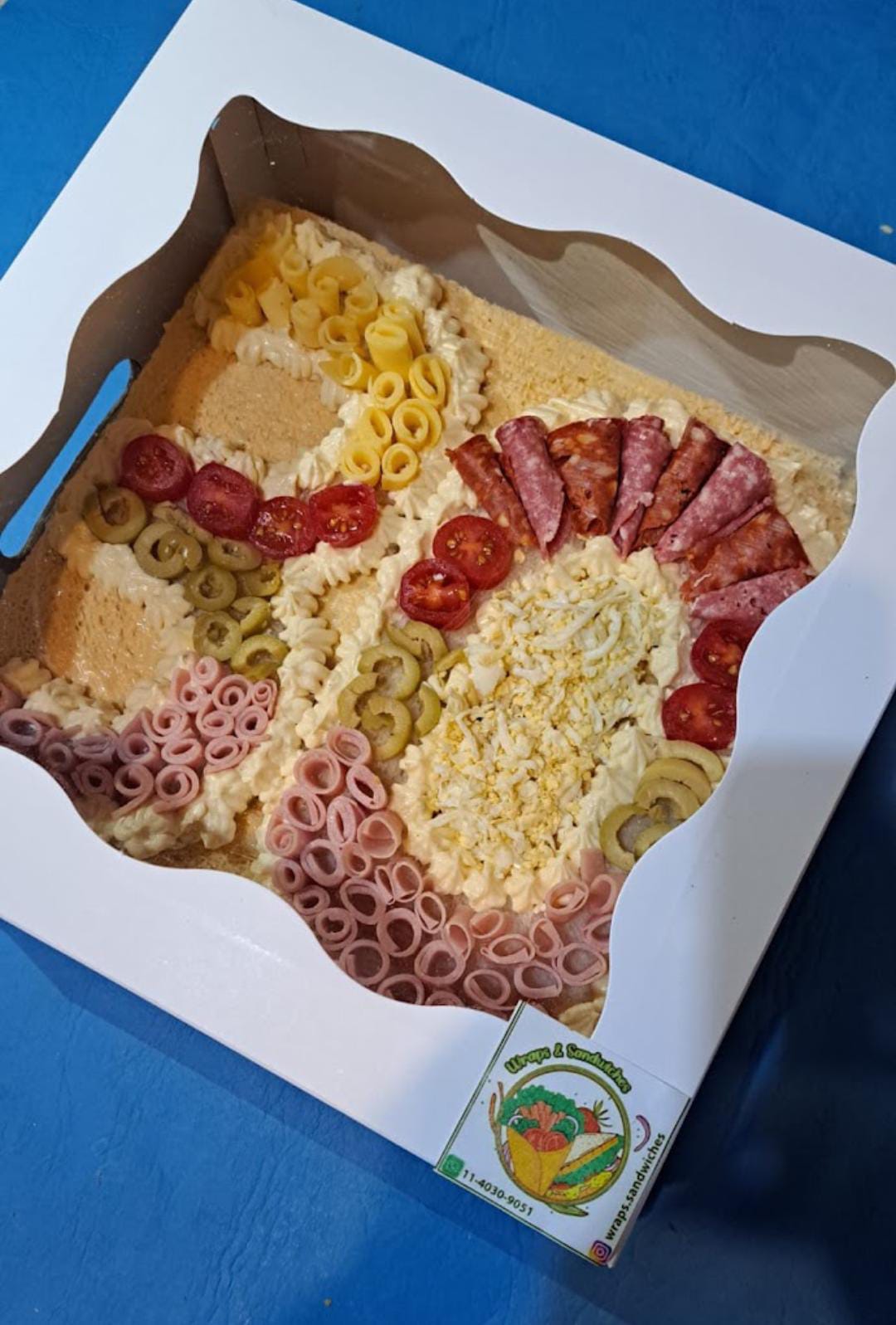 Torta de sándwiches de miga personalizada número 7