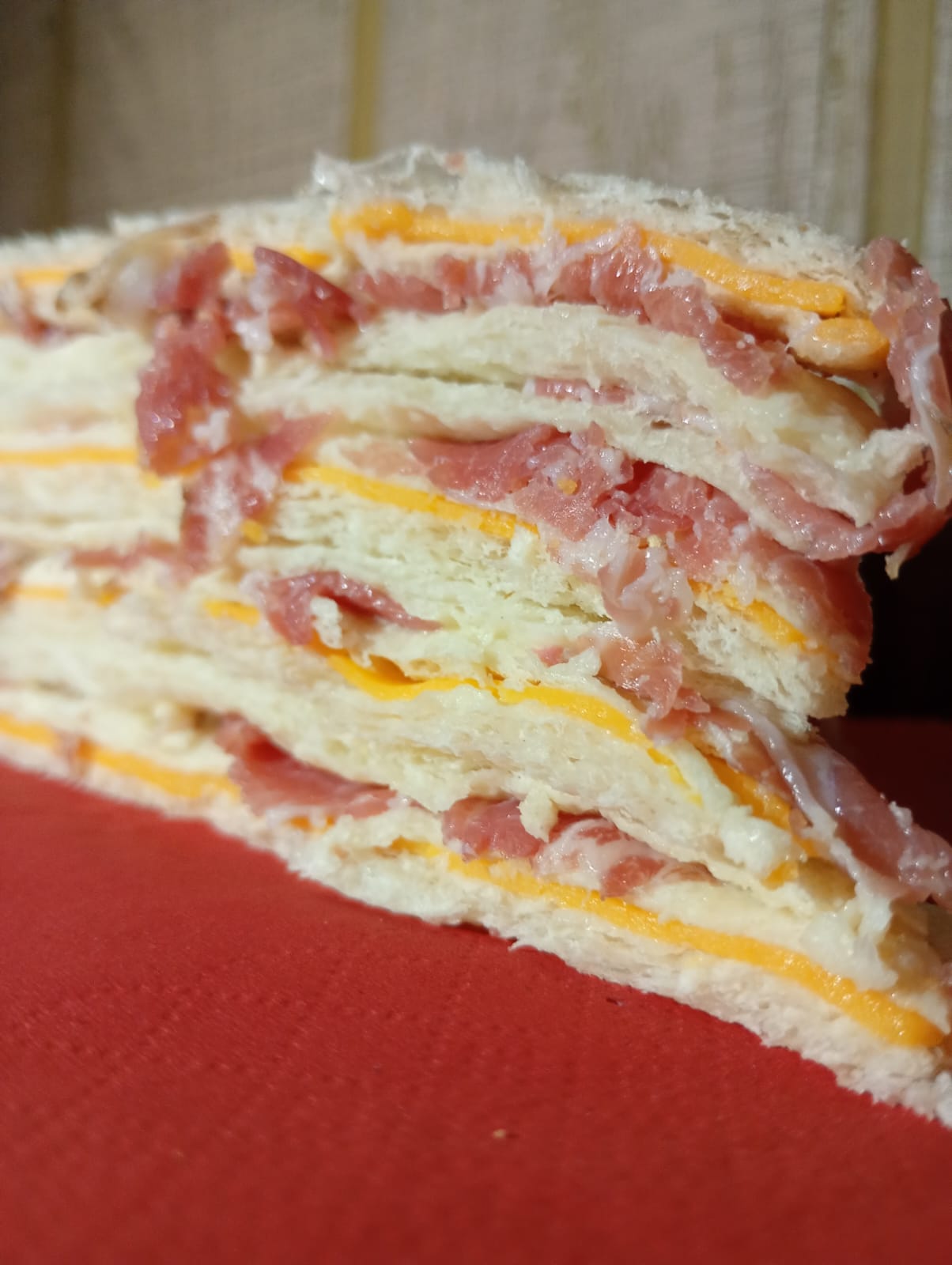Triples de bondiola y cheddar